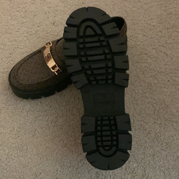 GBG Los Angeles Platform Shoes - Picture 3 of 3